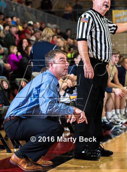 Thumbnail 2 in Helias vs Owasso (Machens Great 8 Classic) photogallery.