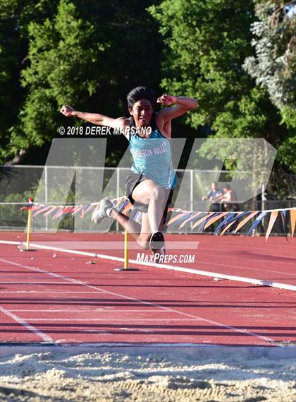Thumbnail 1 in CCS Top 8 Los Gatos (Triple Jump) photogallery.