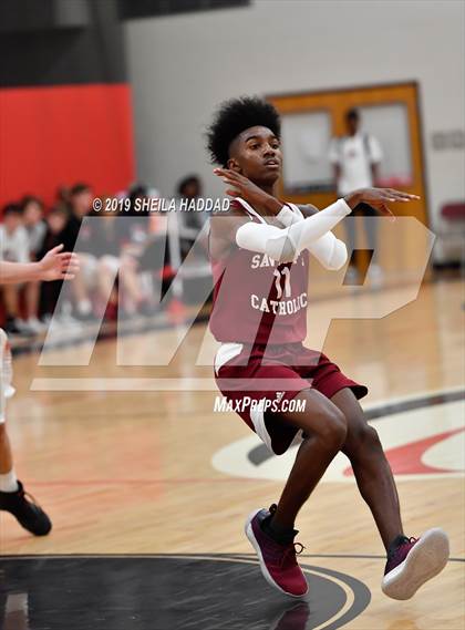Thumbnail 2 in Santa Fe Catholic vs Carrollwood Day (Sun Bash Tournament) photogallery.