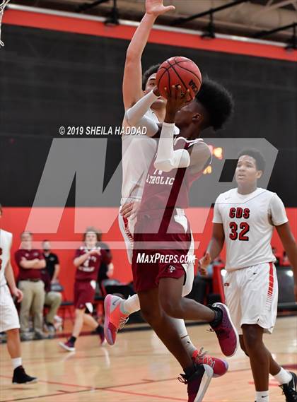 Thumbnail 2 in Santa Fe Catholic vs Carrollwood Day (Sun Bash Tournament) photogallery.
