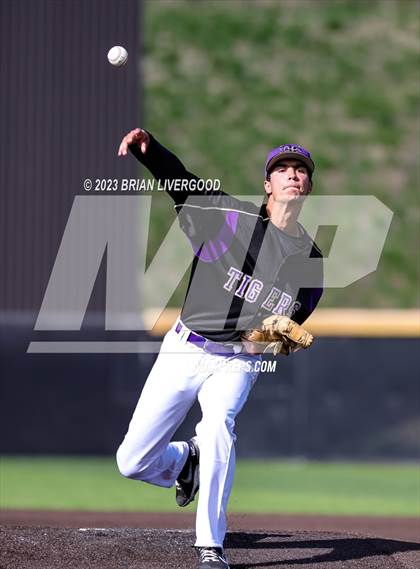 Thumbnail 3 in Holy Family vs. Severance (CHSAA 4A Semifinal) photogallery.