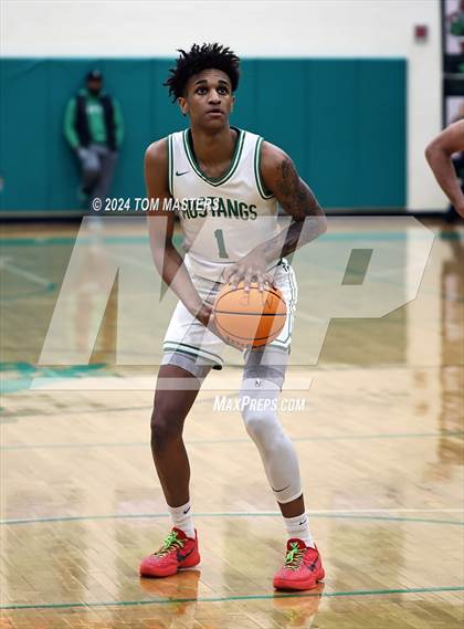 Thumbnail 3 in Hough @ Myers Park photogallery.