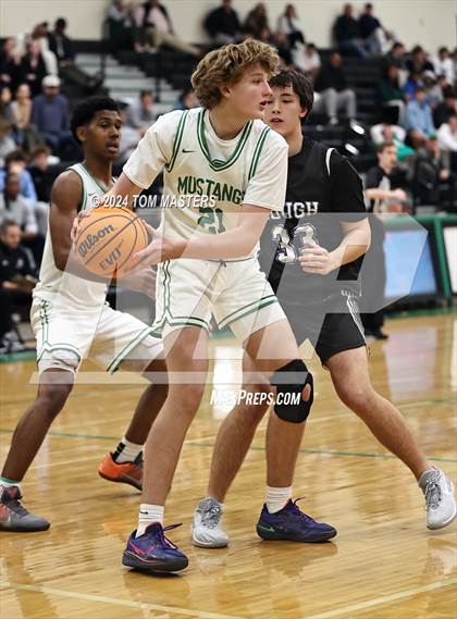 Thumbnail 3 in Hough @ Myers Park photogallery.