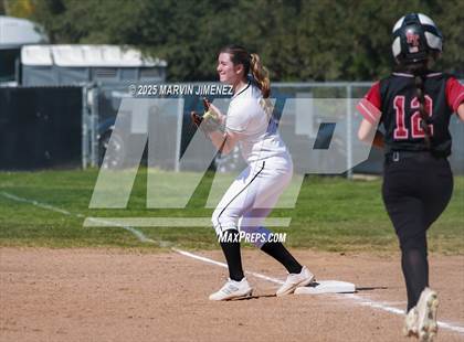 Thumbnail 3 in Foothill Tech @ Calabasas photogallery.