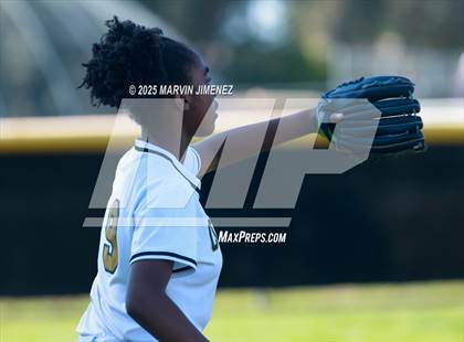 Thumbnail 3 in Foothill Tech @ Calabasas photogallery.