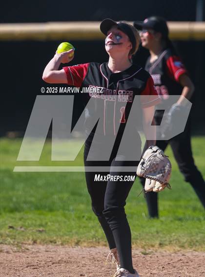 Thumbnail 1 in Foothill Tech @ Calabasas photogallery.