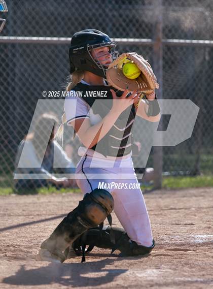 Thumbnail 3 in Foothill Tech @ Calabasas photogallery.