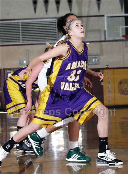 Thumbnail 2 in Amador Valley vs. Kennedy (West Coast Jamboree) photogallery.