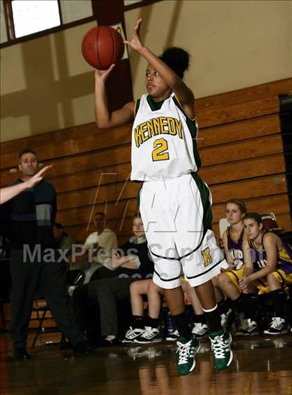 Thumbnail 2 in Amador Valley vs. Kennedy (West Coast Jamboree) photogallery.