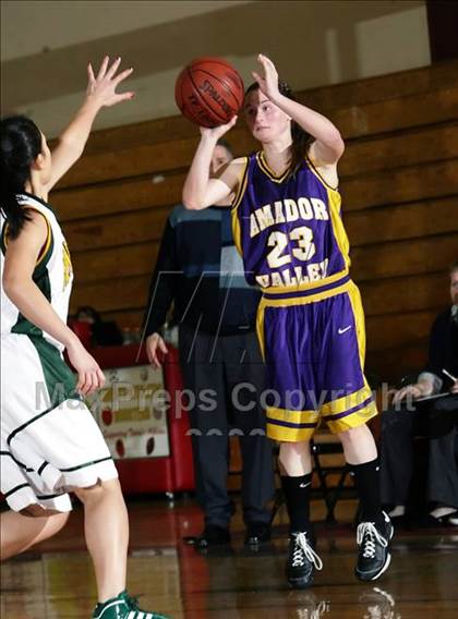 Thumbnail 1 in Amador Valley vs. Kennedy (West Coast Jamboree) photogallery.