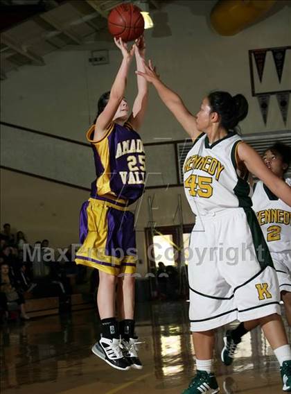 Thumbnail 3 in Amador Valley vs. Kennedy (West Coast Jamboree) photogallery.