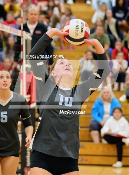 Thumbnail 2 in Joliet Catholic @ Benet Academy photogallery.