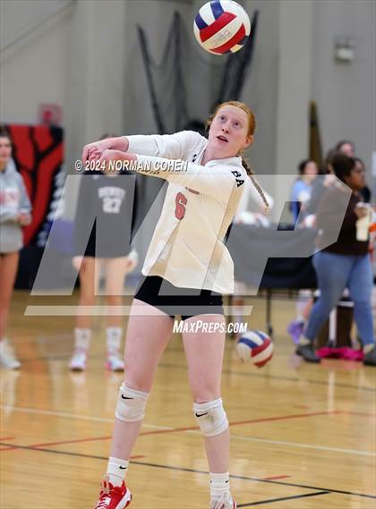 Thumbnail 2 in Joliet Catholic @ Benet Academy photogallery.