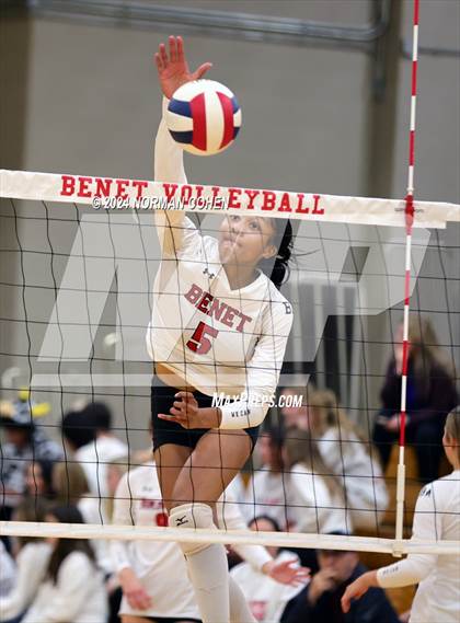 Thumbnail 2 in Joliet Catholic @ Benet Academy photogallery.
