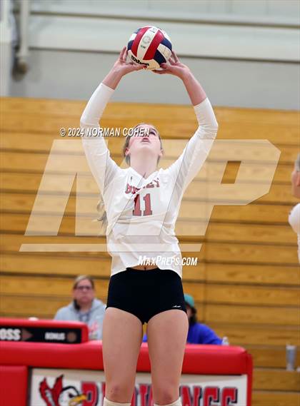 Thumbnail 3 in Joliet Catholic @ Benet Academy photogallery.