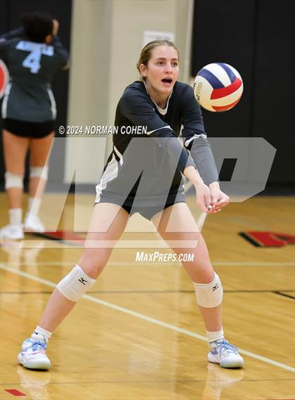 Thumbnail 3 in Joliet Catholic @ Benet Academy photogallery.