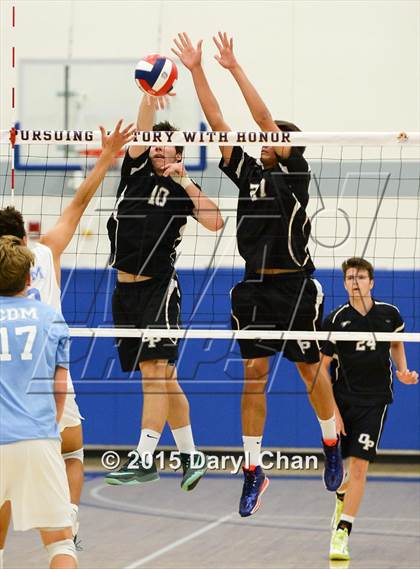 Thumbnail 3 in Oak Park vs. Corona del Mar (CIF SoCal Regional D2 Final) photogallery.