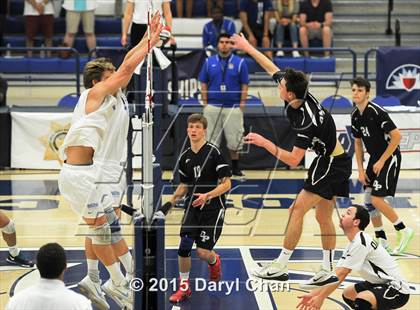 Thumbnail 2 in Oak Park vs. Corona del Mar (CIF SoCal Regional D2 Final) photogallery.