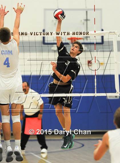 Thumbnail 2 in Oak Park vs. Corona del Mar (CIF SoCal Regional D2 Final) photogallery.