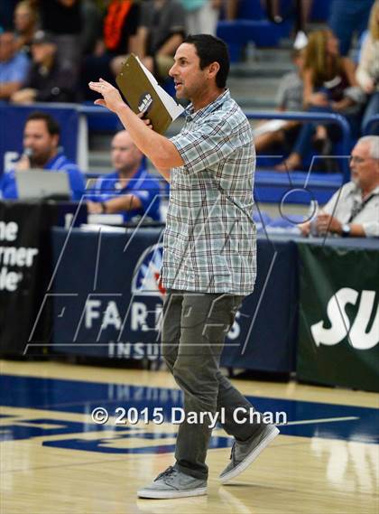 Thumbnail 2 in Oak Park vs. Corona del Mar (CIF SoCal Regional D2 Final) photogallery.