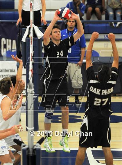 Thumbnail 2 in Oak Park vs. Corona del Mar (CIF SoCal Regional D2 Final) photogallery.