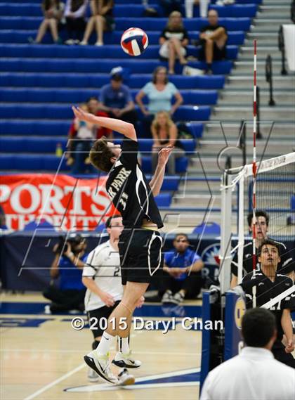 Thumbnail 2 in Oak Park vs. Corona del Mar (CIF SoCal Regional D2 Final) photogallery.