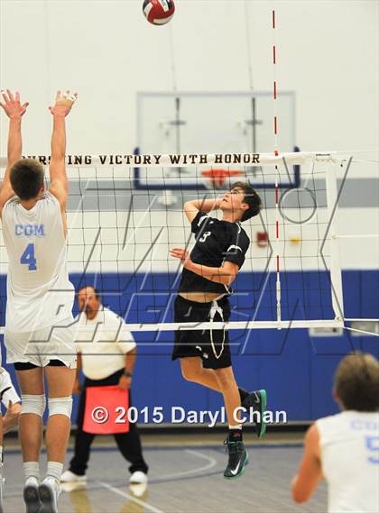 Thumbnail 1 in Oak Park vs. Corona del Mar (CIF SoCal Regional D2 Final) photogallery.