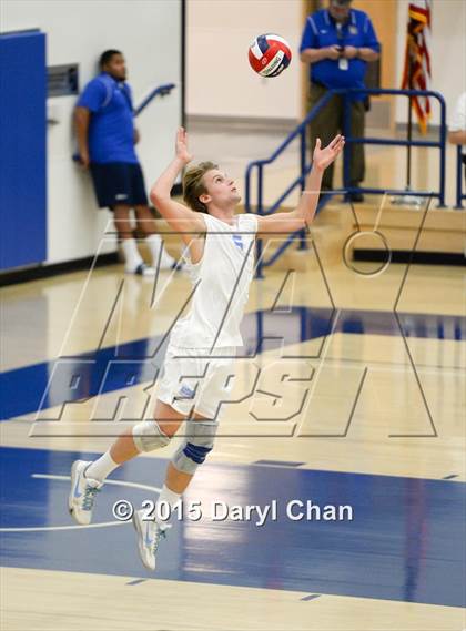 Thumbnail 1 in Oak Park vs. Corona del Mar (CIF SoCal Regional D2 Final) photogallery.