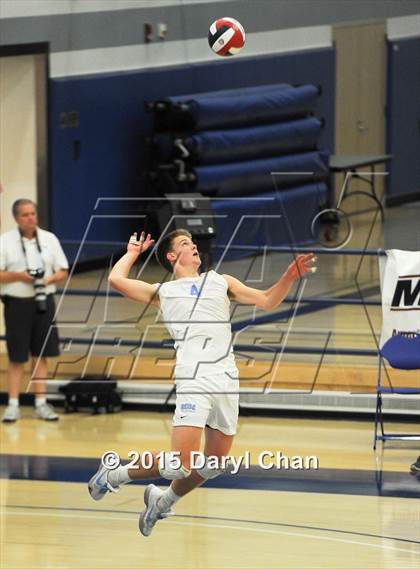 Thumbnail 1 in Oak Park vs. Corona del Mar (CIF SoCal Regional D2 Final) photogallery.