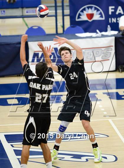 Thumbnail 2 in Oak Park vs. Corona del Mar (CIF SoCal Regional D2 Final) photogallery.