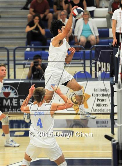 Thumbnail 1 in Oak Park vs. Corona del Mar (CIF SoCal Regional D2 Final) photogallery.