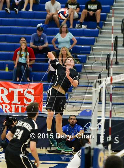 Thumbnail 2 in Oak Park vs. Corona del Mar (CIF SoCal Regional D2 Final) photogallery.