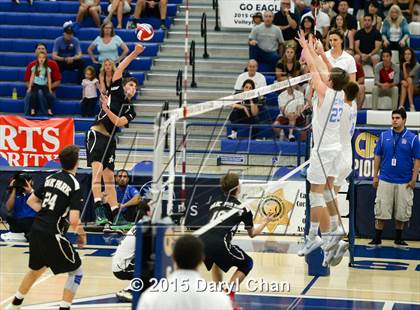 Thumbnail 3 in Oak Park vs. Corona del Mar (CIF SoCal Regional D2 Final) photogallery.