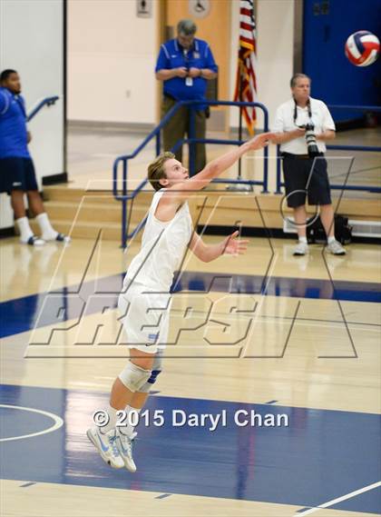 Thumbnail 3 in Oak Park vs. Corona del Mar (CIF SoCal Regional D2 Final) photogallery.