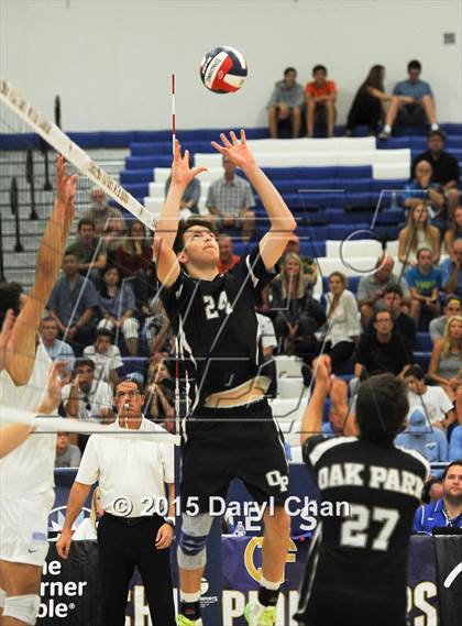 Thumbnail 3 in Oak Park vs. Corona del Mar (CIF SoCal Regional D2 Final) photogallery.
