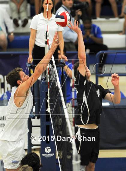 Thumbnail 3 in Oak Park vs. Corona del Mar (CIF SoCal Regional D2 Final) photogallery.