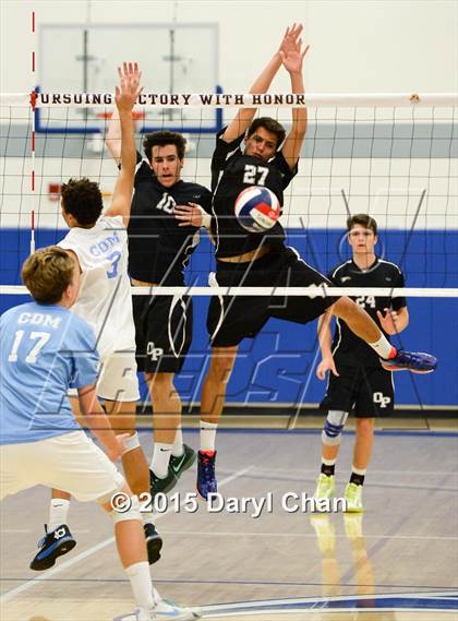 Thumbnail 2 in Oak Park vs. Corona del Mar (CIF SoCal Regional D2 Final) photogallery.