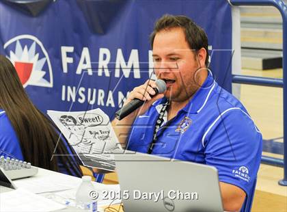 Thumbnail 2 in Oak Park vs. Corona del Mar (CIF SoCal Regional D2 Final) photogallery.