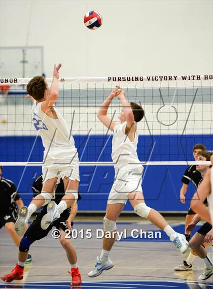 Thumbnail 3 in Oak Park vs. Corona del Mar (CIF SoCal Regional D2 Final) photogallery.