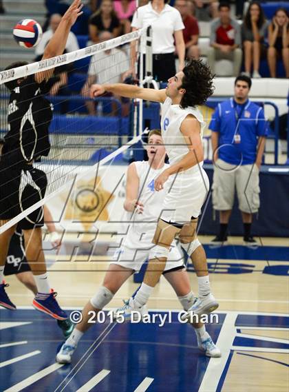 Thumbnail 2 in Oak Park vs. Corona del Mar (CIF SoCal Regional D2 Final) photogallery.