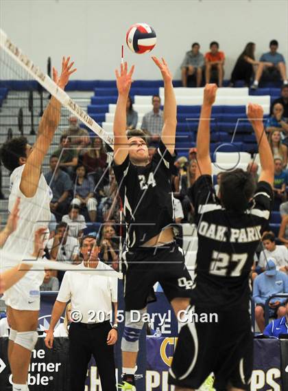 Thumbnail 1 in Oak Park vs. Corona del Mar (CIF SoCal Regional D2 Final) photogallery.