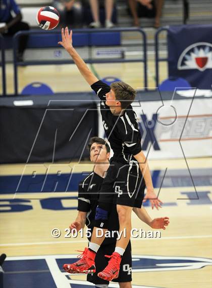 Thumbnail 2 in Oak Park vs. Corona del Mar (CIF SoCal Regional D2 Final) photogallery.
