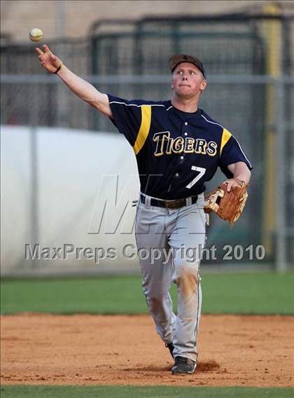 Thumbnail 3 in Stony Point @ Round Rock photogallery.