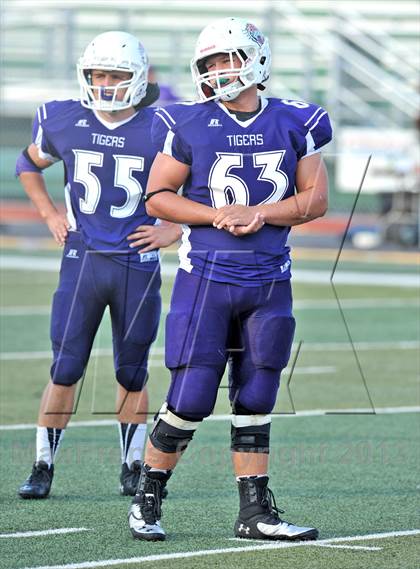 Thumbnail 2 in Thrall vs Florence (Dale Hansen Football Classic) photogallery.