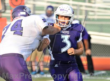 Thumbnail 1 in Thrall vs Florence (Dale Hansen Football Classic) photogallery.