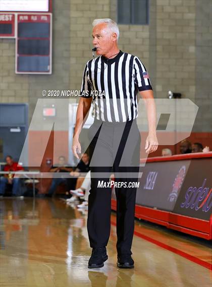 Thumbnail 2 in Salesian vs. Centennial (Nike Extravaganza) photogallery.