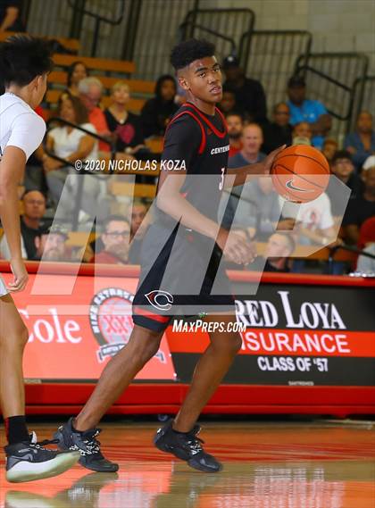 Thumbnail 3 in Salesian vs. Centennial (Nike Extravaganza) photogallery.