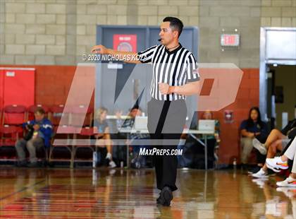 Thumbnail 2 in Salesian vs. Centennial (Nike Extravaganza) photogallery.