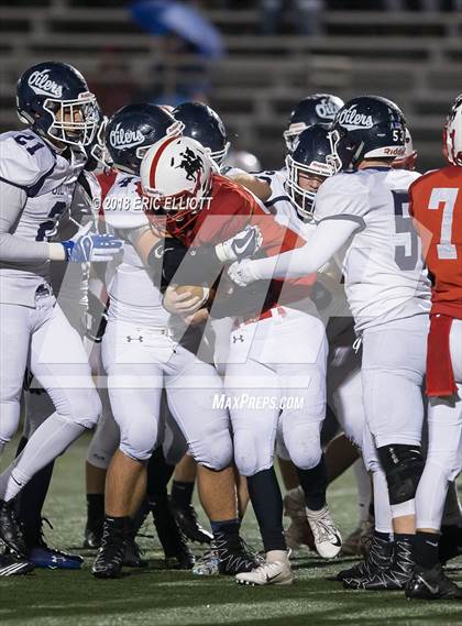 Thumbnail 3 in Oil City vs General McLane (PIAA D10 5A Championship) photogallery.