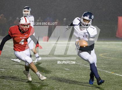 Thumbnail 3 in Oil City vs General McLane (PIAA D10 5A Championship) photogallery.